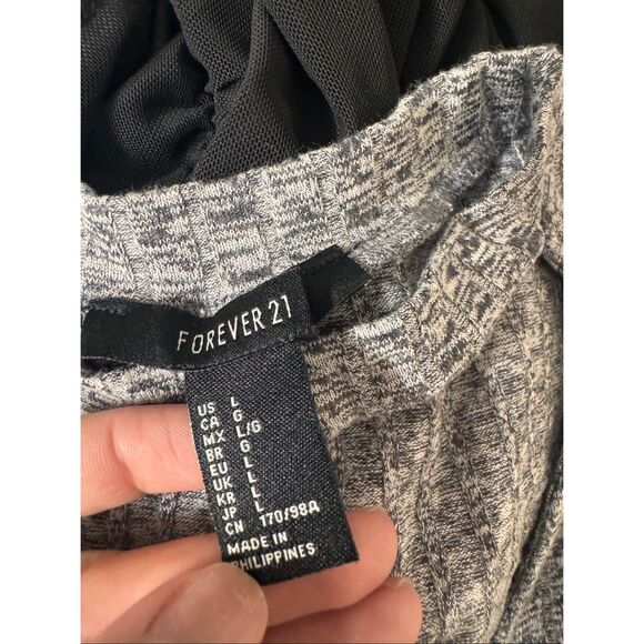 Forever 21 Gray Ribbed Twist Front Long Sleeve Crop Top Women’s Size Large - Picture 4 of 5